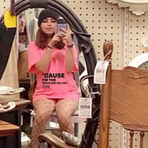 Meet your Posher, Alexia